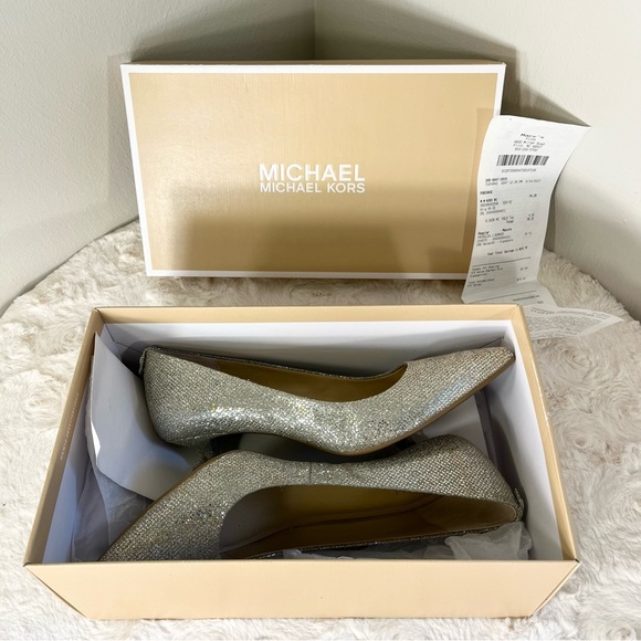 Gorgeous mk heels ❤️ - Picture 3 of 12